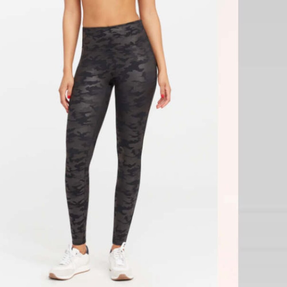 Spanx Faux Leather Camo Leggings‎ Matte Black Camo M